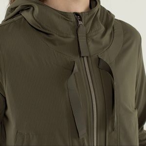 lululemon yogi anorak